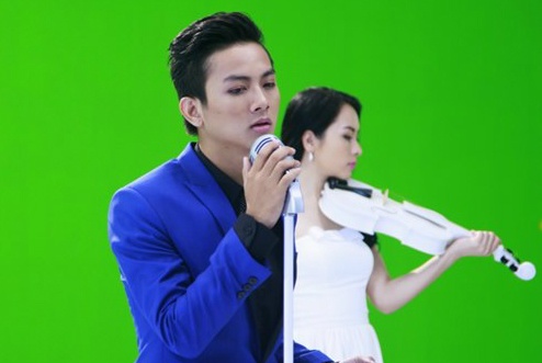 Hoai Lam hat vang 'Bon chu lam' cua Truc Nhan tren BXH hinh anh