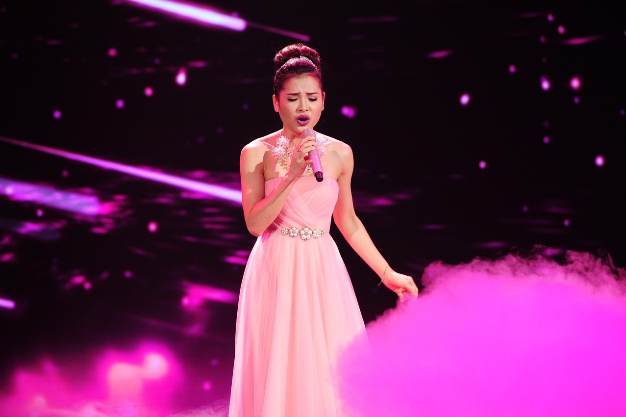 So với đàn em, Phương Trinh dễ chiếm tình cảm của đám đông hơn và điều này quyết định đến số phận của 2 người trong cuộc chiến một mất một còn.