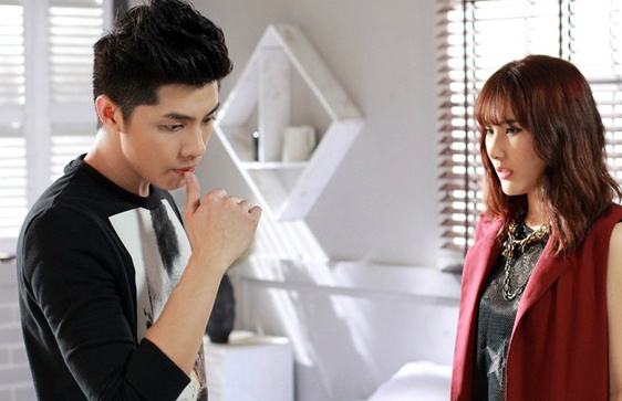 Hoai Lam bi Noo Phuoc Thinh hat khoi vi tri so 1 BXH Zing hinh anh