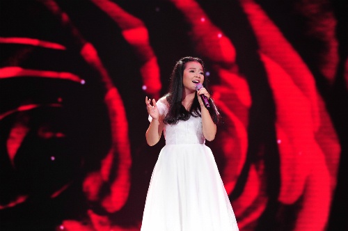 Lan Anh hat Me yeu con hinh anh