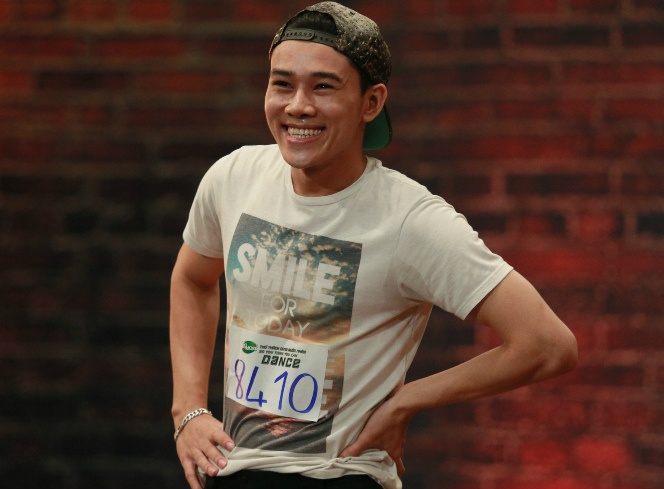 Clip John Huy duoi thang thi sinh Hoang Minh vi cao ngao hinh anh