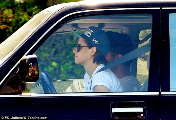 Nhiều người nghi ngờ liệu đây có phải là tình mới của nữ diễn viên?