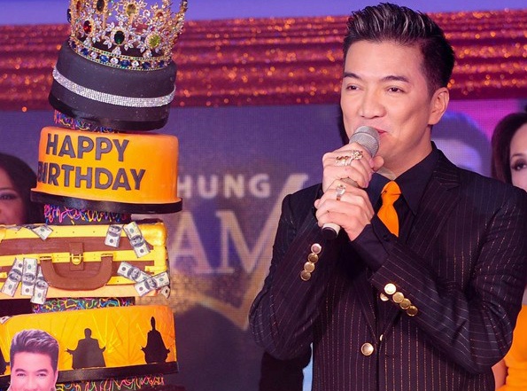 Nhung mon qua duoc tang gay choang cua sao Viet hinh anh