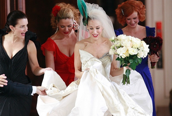 Nhung bo vay cuoi dep nhat trong phim dien anh Hollywood hinh anh