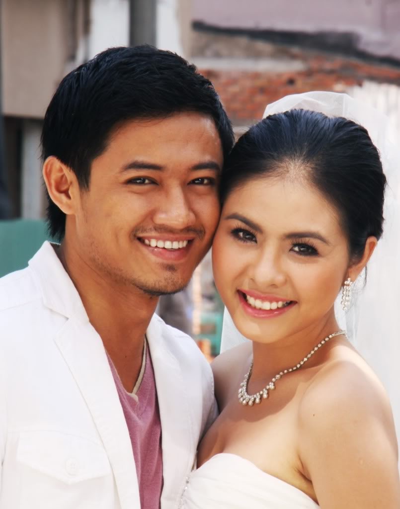 3. Quý Bình. Đôi tình nhân hài hước và đáng yêu trong bộ phim dài tập Dù gió có thổi để lại nhiều ký ức đẹp cho khán giả truyền hình. Trong phim, Vân Trang vào vai Hương Giang, một phóng viên trẻ cá tính và nhiệt huyết đã có mối tình oan gia với Hoài Biệt (Quý Bình đóng) – một quý ông thành đạt, thương mẹ và em gái nhưng lại tỏ ra bất cần với phụ nữ.