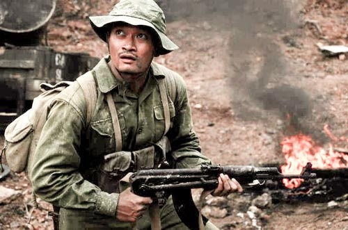 Sở hữu vẻ ngoài nam tính, gương mặt góc cạnh và phong cách bụi bặm, Quốc Thái đời thực và phim ảnh không khác nhau mấy. Ở độ tuổi 40 nhưng các đạo diễn vẫn giao cho anh những vai nam chính giàu có và tốt bụng. Tuy vậy, nam diễn viên điển trai không thích nhân vật kiểu này. Anh thích những vai gai góc, phức tạp và mâu thuẫn trong tính cách hoặc những số phận nghiệt ngã, dữ dội vì ở đó có sự tìm tòi và say mê. Vì đơn giản, anh đã chọn nghề diễn viên thì chỉ có sống chết với nhân vật nên không cho phép bản thân dễ dãi với những vai lặp lại. Quốc Thái là diễn viên nổi tiếng… đổi vai diễn vì anh không thích được “đo ni đóng giày”. Từ Hương phù sa đến Ký sự pháp định hay Đất mặn, anh đều tìm gặp đạo diễn để đổi lại nhân vật mà mình yêu thích.