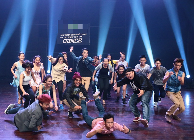 Tập bán kết cuối cùng của So You Think You Can Dance phiên bản Việt mùa 3 vừa khép lại tối 12/10 trên HTV7 sau khi 20 gương mặt xuất sắc đã lộ diện. Trong số đó có đến 5 học trò của giám khảo – biên đạo tài năng John Huy Trần lọt vào top 20. Nếu như năm ngoái chỉ có Hoàng Minh thì số lượng tăng mạnh vào năm nay hứa hẹn sẽ có cuộc đua khốc liệt.