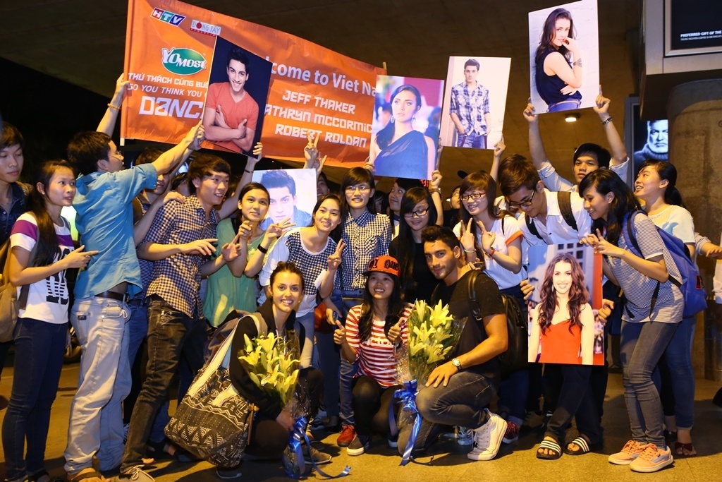 Hành trình của Kathryn tại Việt Nam sẽ kéo dài trong vòng một tuần với 2 hoạt động chính. Cô sẽ tham gia buổi họp báo ra mắt top 20 tại Đài truyền hình TP.HCM vào 15/10 và biểu diễn trong đêm Gala Meet top 20 vào 21h tối 18/10 tại nhà thi đấu Maximark Cộng Hòa (TP.HCM).