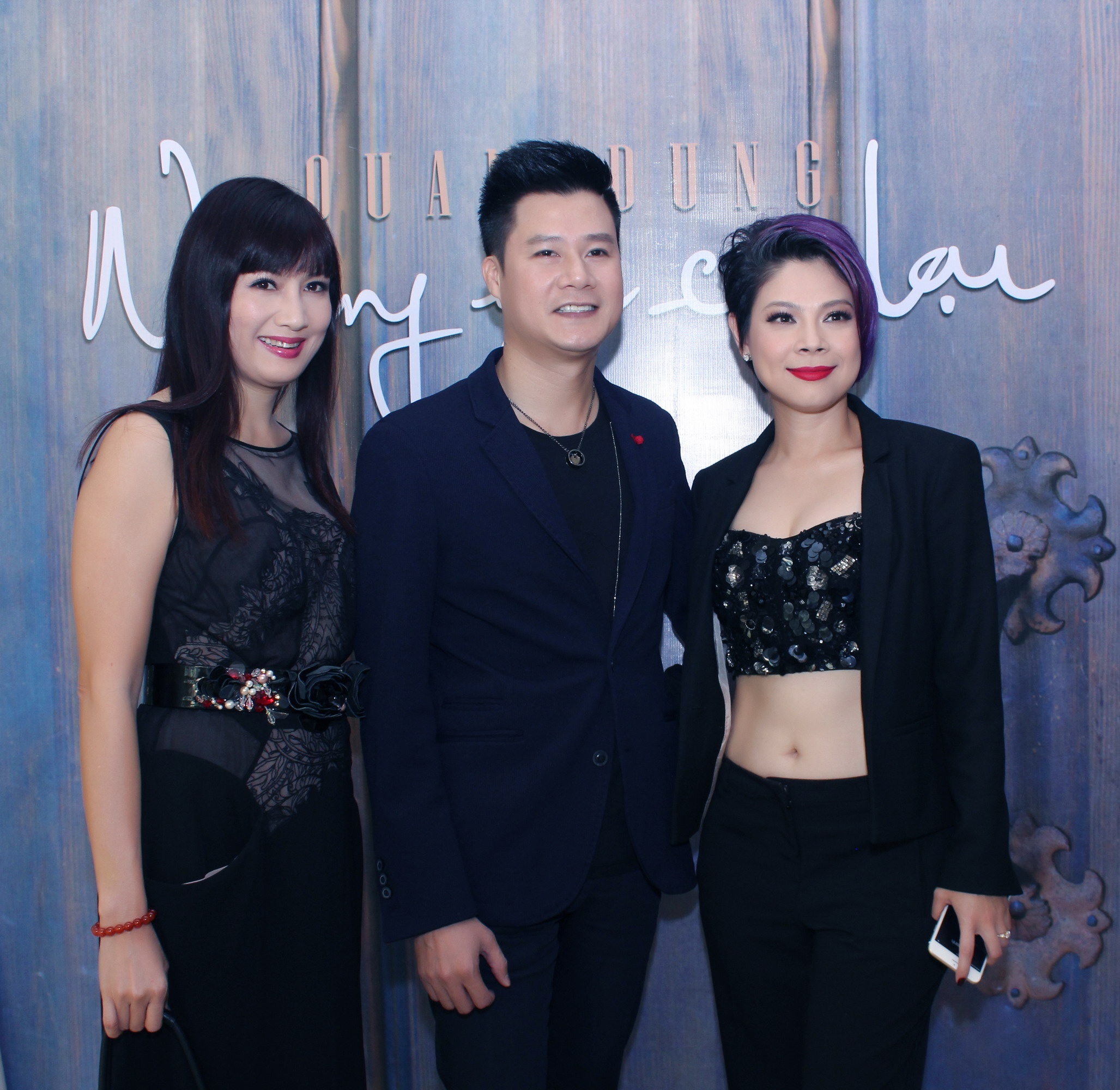 Thanh Thảo tâm sự: “Quang Dũng vừa đáp chuyến bay từ châu Âu về Hà Nội. Sau đó lại từ Hà Nội quay ngược về Sài Gòn ngay trong chiều nay, vì lệch múi giờ nên anh rất mệt. Anh Dũng đi lưu diễn nước ngoài liên tục, không có thời gian chuẩn bị khâu họp báo cho tươm tất nên tôi phụ giúp anh ra mắt album với tư cách một đứa em”.