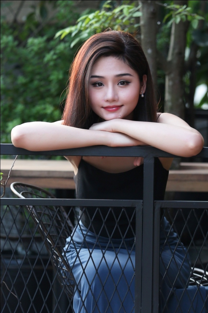  Sau khi ra mắt MV này, Miu Lê tập trung cho cuộc thi Cặp đôi hoàn hảo mà cô vừa nhận lời tham gia. Vào giữa tháng 11, giọng ca Quà cho anh tiếp tục hợp tác với Only C trong một dự án mới.