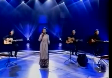 Diem xua phien ban Viet do Khanh Ly the hien hinh anh