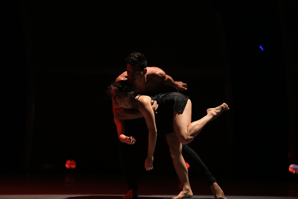 Nội dung cặp đôi muốn truyền tải qua phần trình diễn này là một cô gái dành tình cảm cho chàng trai đã lâu ngày, nhưng khi nhận ra chàng trai ấy không yêu mình, cô gái quyết định ra đi để cả hai được giải thoát. Trên nền nhạc When I go chậm rãi, cặp đôi vũ công nổi tiếng của Mỹ kể câu chuyện tình trái ngang, đầy cảm xúc khiến hàng triệu khán giả thổn thức.