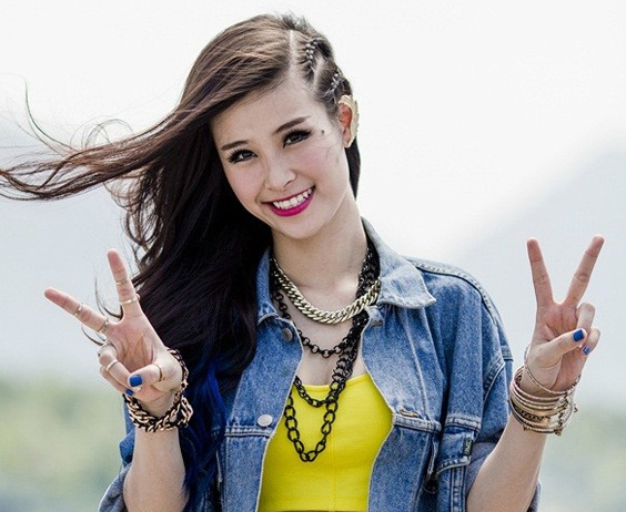 Dong Nhi tro lai tan cong Hoai Lam tren BXH Zing hinh anh