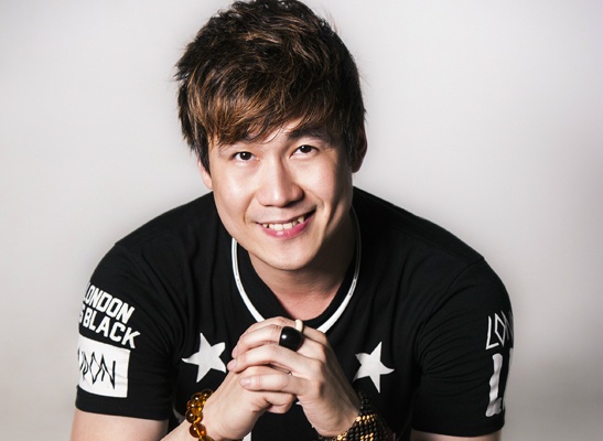 Nghe album Co hang xom - Khanh Phuong hinh anh