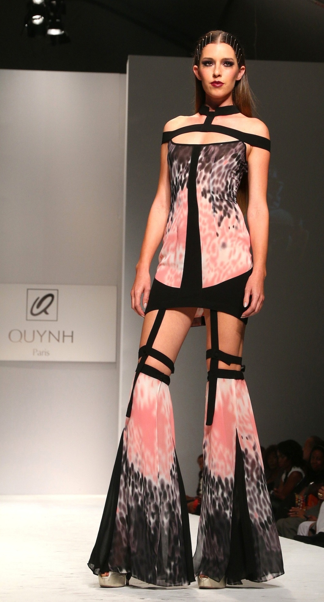 Giá trị sáng tạo của Quỳnh Paris nằm từ những chi tiết điểm xuyến nhỏ nhất nhưng vẫn thể hiện tính mỹ thuật cao.