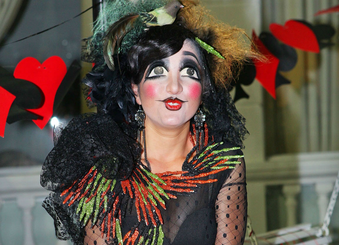 Thuy Nga lam bup be ma am, hu doa dong nghiep hinh anh