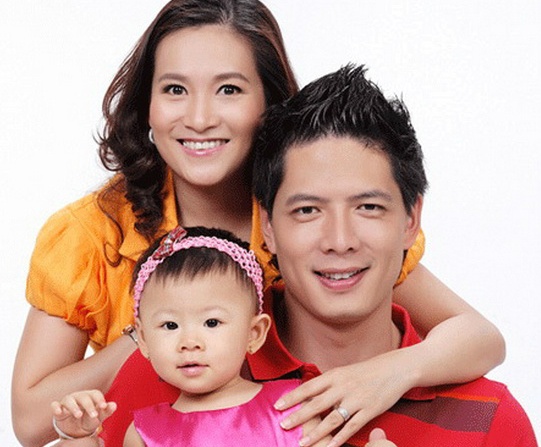 Chuyen chua ke ve gia dinh MC, dien vien noi tieng Binh Minh hinh anh