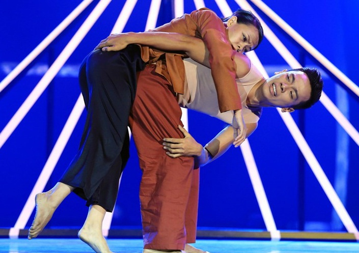 Hong Sam hoa me gia lay nuoc mat khan gia hinh anh