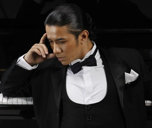 22 dieu ban chua biet ve Kasim Hoang Vu hinh anh