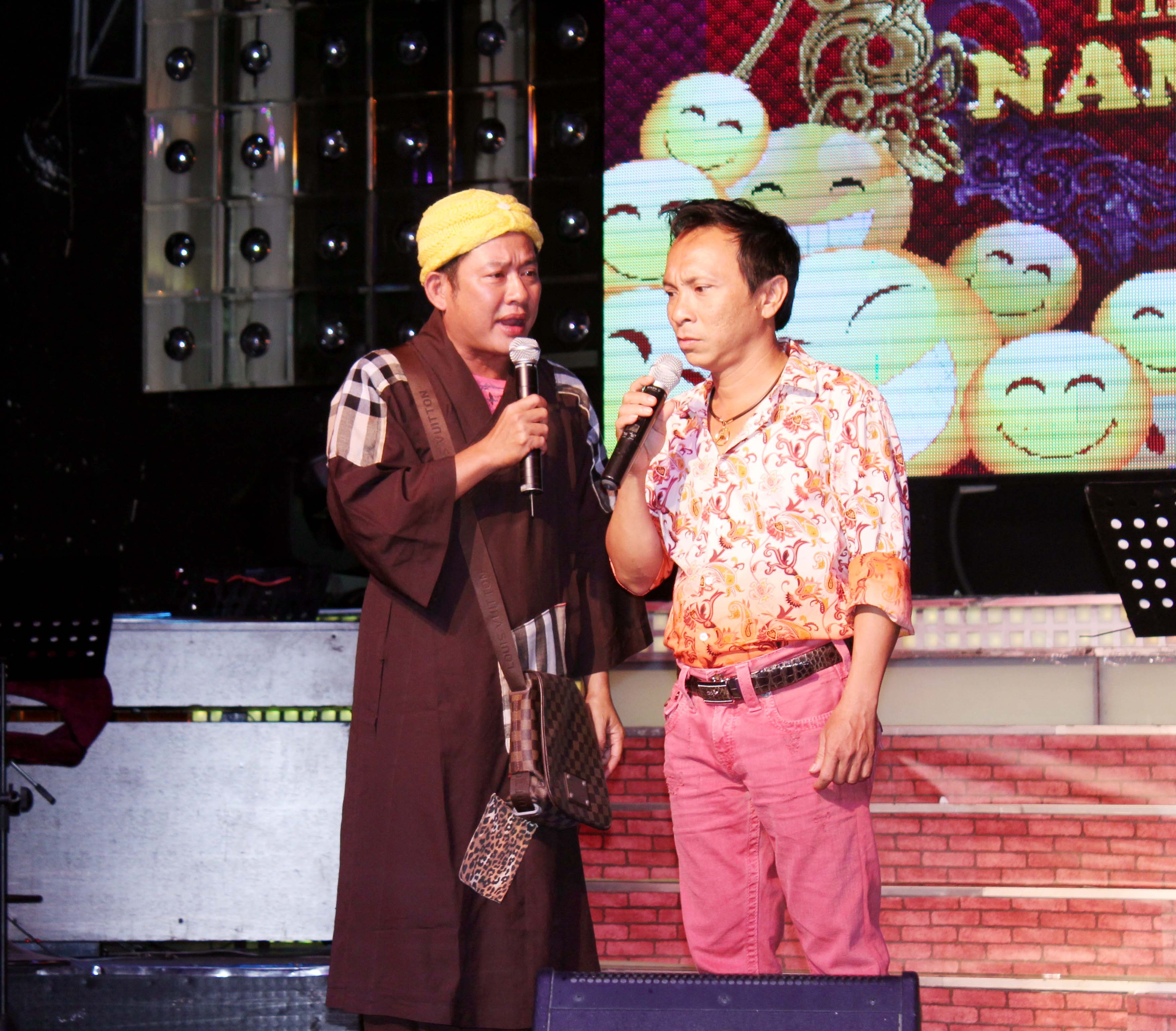 Đêm nhạc diễn ra trong suốt 4 tiếng đồng hồ nhưng khán giả vẫn nán lại đến giây phút cuối cùng. Tiền bán vé và đấu giá các vật phẩm cùng sự quyên góp của nhiều người đã lên đến hơn 100 triệu đồng. Tấn Beo đảm nhận vài trò chủ xị cho phần đấu giá.