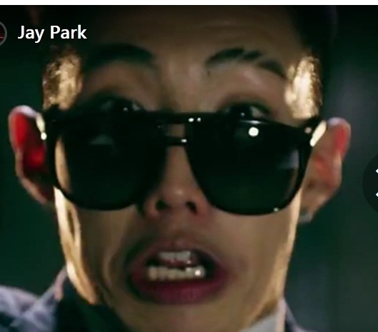 Jay Park chưa bao giờ được coi là điển trai như mỹ nam nhưng cách anh chàng tự làm xấu mình khiến nhiều người yêu thích vì hài hước.
