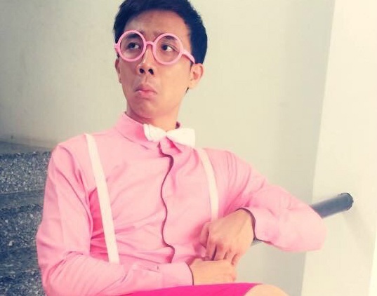 Tran Thanh khoe anh loe loet nhung dang yeu hinh anh