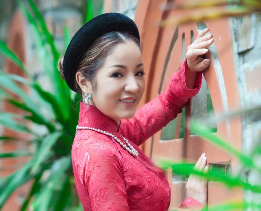 Thuy Nga: 'Ao ba ba don gian ma nen chuyen' hinh anh