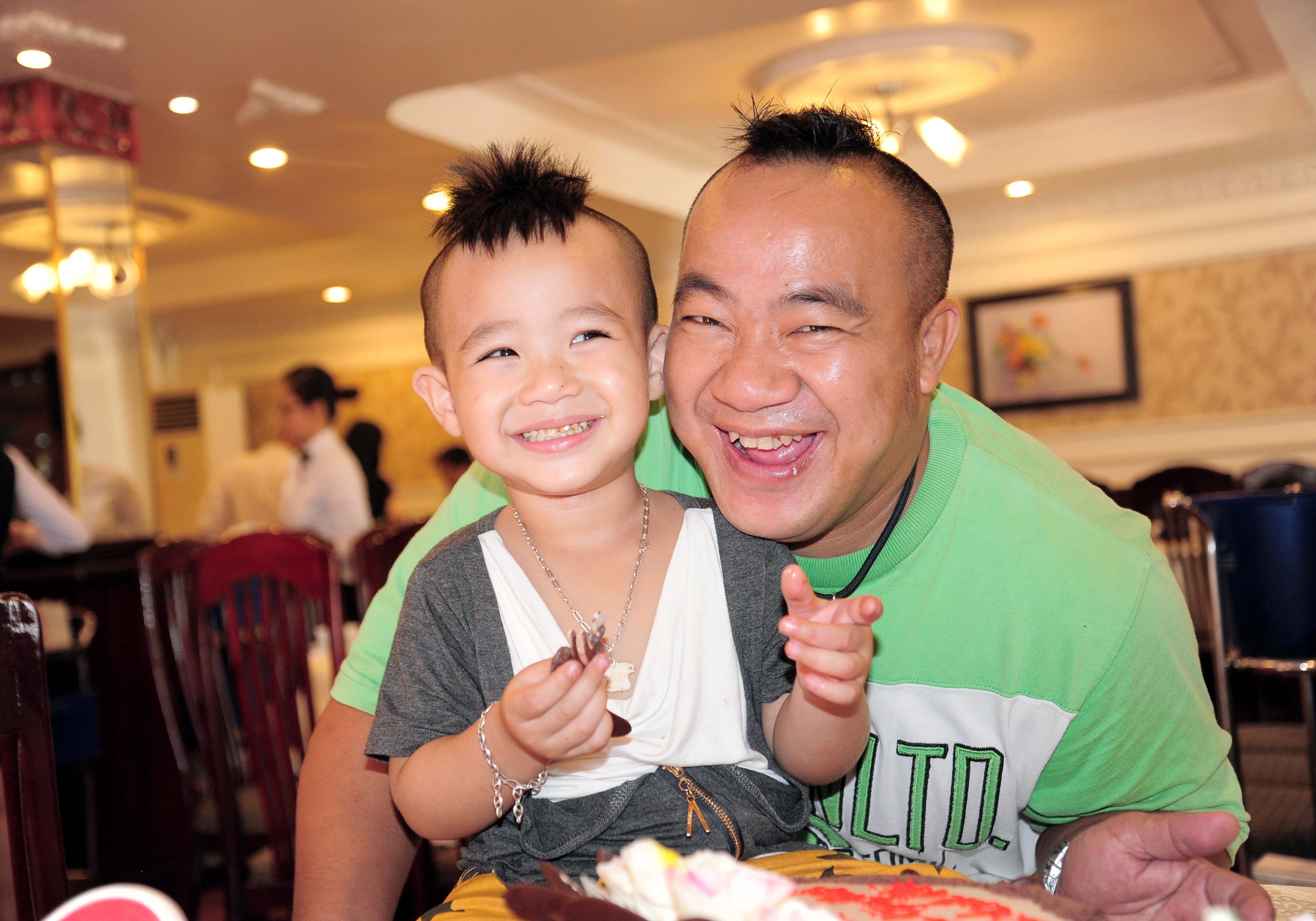 Trải qua một thời gian dài quen và yêu nhau, Hiếu Hiền và Thùy Liên đã qua nhiều cung bậc thăng trầm hỷ nộ ái ố. 