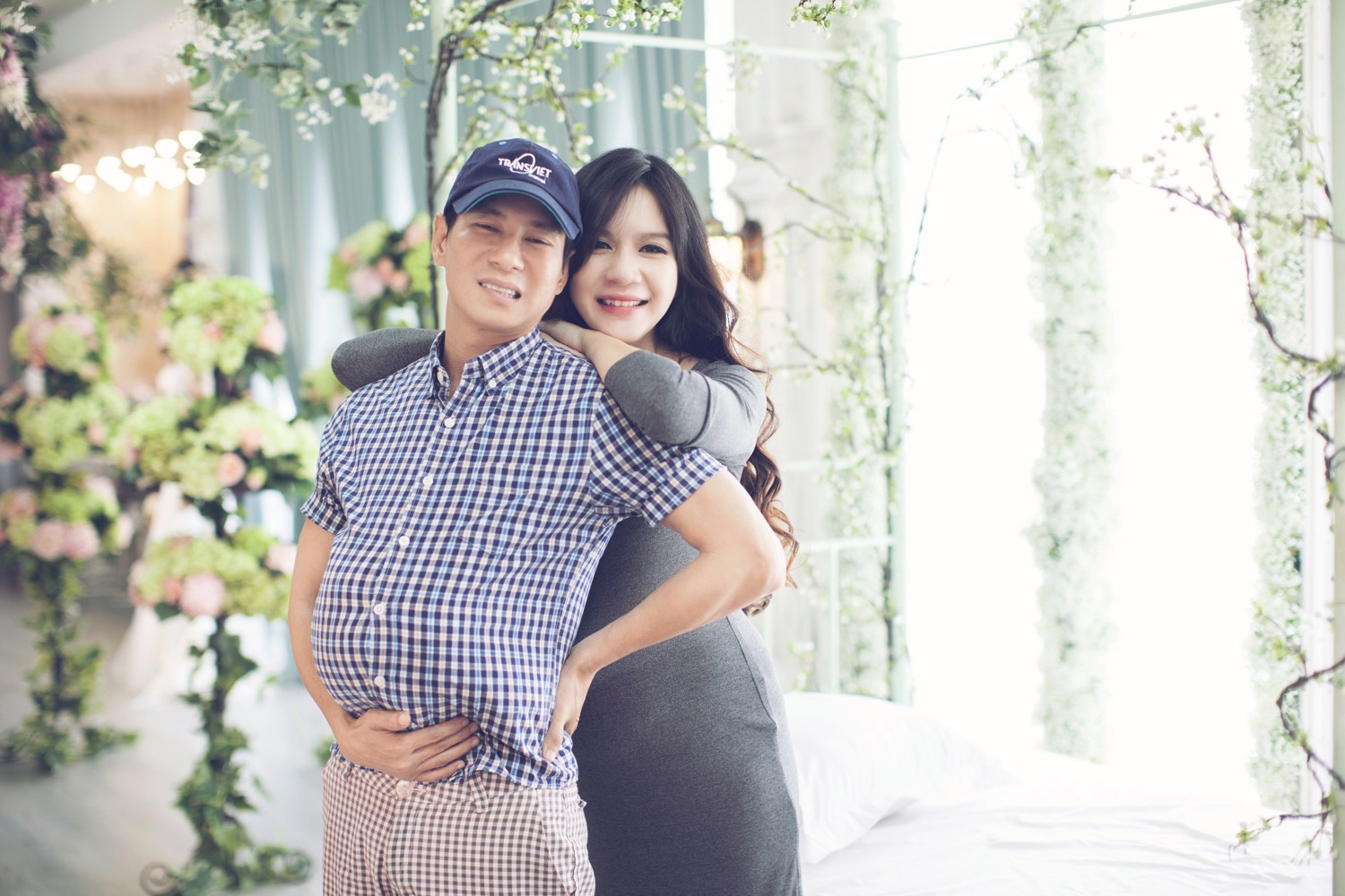 Cũng giống như hai lần sinh trước, lần này cô cũng chọn biện pháp sinh thường nên trong tháng 12 Minh Hà có thể sinh bất cứ lúc nào.