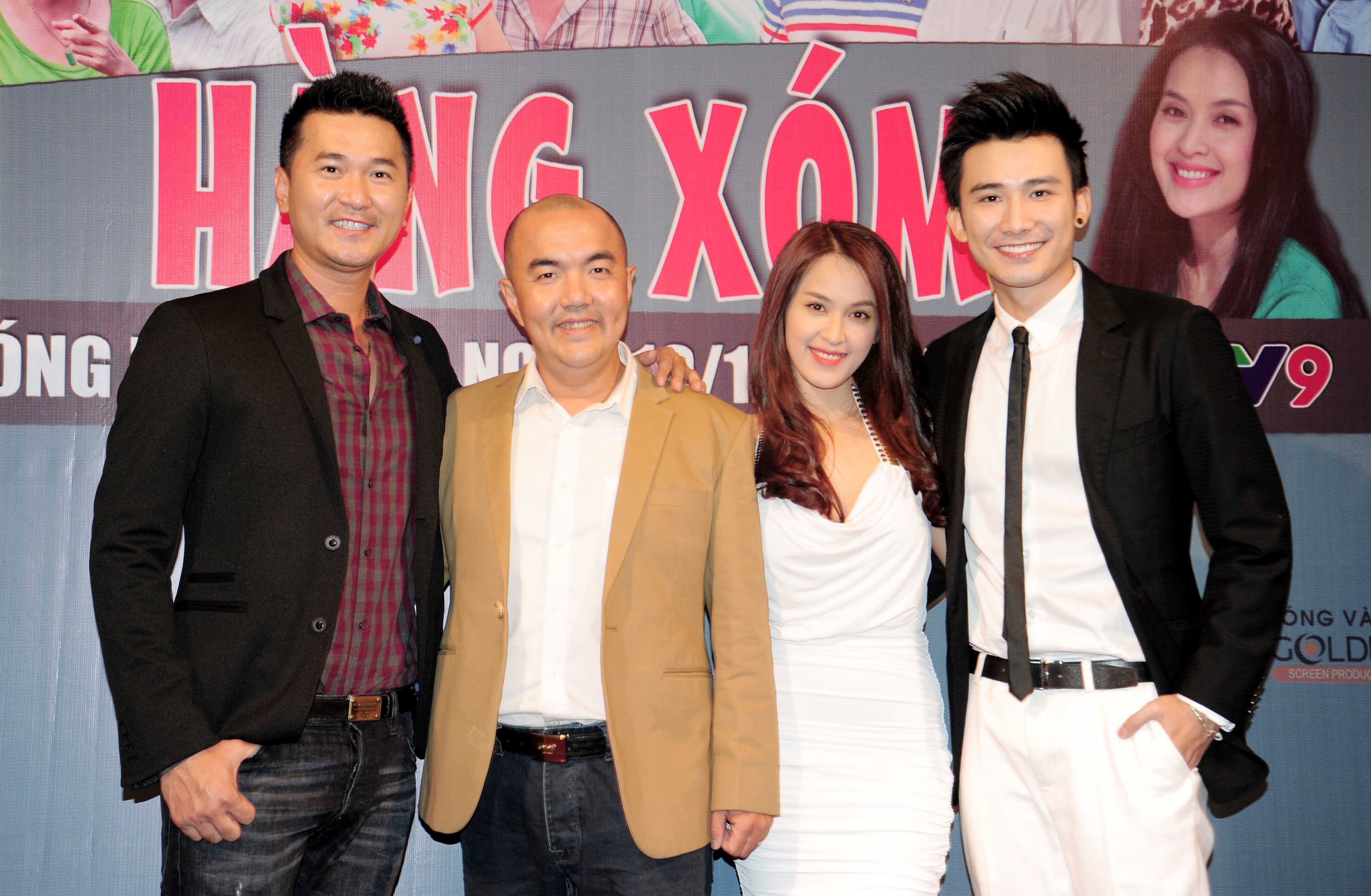 Hàng xóm là bộ phim do Quốc Thuận làm đạo diễn. Được đào tạo ở trường Sân khấu Điện ảnh từ khá lâu nhưng đến giờ, nam diễn viên hài mới đủ tự tin để làm bộ phim cho riêng mình. Anh cho biết đã dồn hết tâm huyết và đang háo hức chờ đợi phản ứng của khán giả.