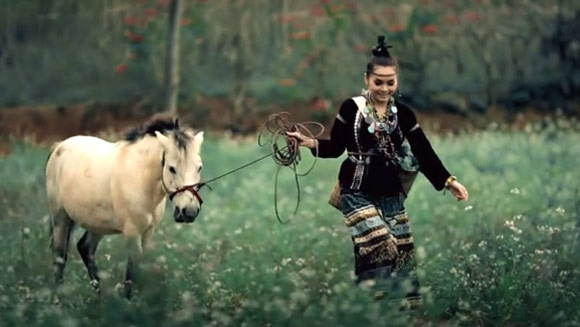 MV Tinh yeu mau nang cua Doan Thuy Trang - Big Daddy hinh anh