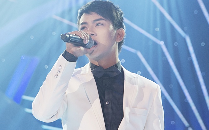 Hoai Lam 'Lam cha' tren san khau Guong mat than quen nhi hinh anh