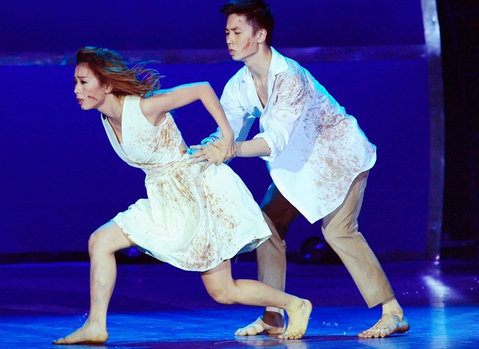 Son Lam - Pham Lich lang thang trong dem Giang sinh hinh anh