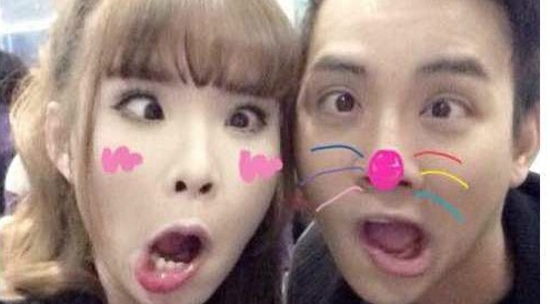 Khoi My khoe anh tinh nghich ben Hoai Lam hinh anh