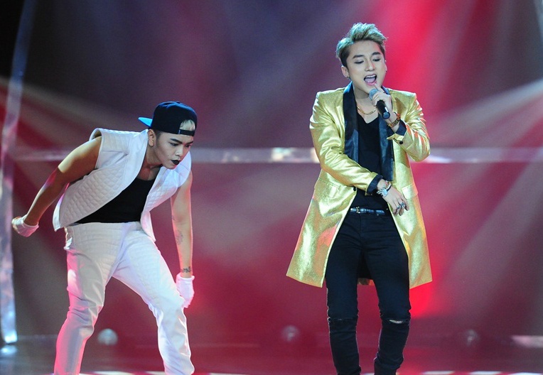 Son Tung hat tren san khau Thu thach cung buoc nhay hinh anh