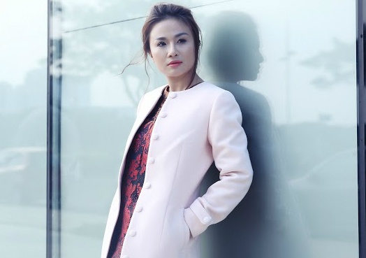 Lam Anh xinh dep rang ngoi sau vu tai nan voi Quang Le hinh anh