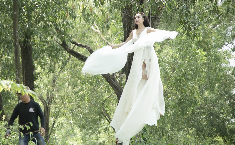 MV Canh nhan chieu bay cua Tra Ngoc Hang hinh anh