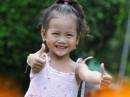 MV Xuc xac xuc xe cua be Bao An hinh anh