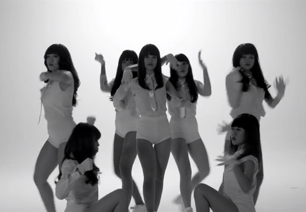 MV Lang nghe tim em cua Dong Nhi hinh anh