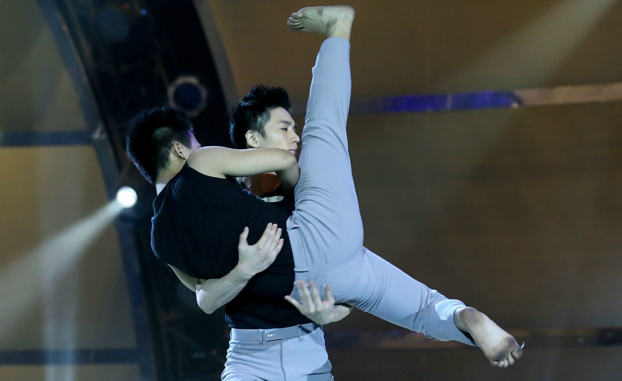 Son Lam - Duc Tien ke tinh yeu giau ngheo hinh anh