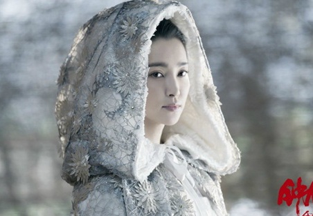 Do sac 2 nang Tuyet yeu tuyet xinh tren man anh Hoa ngu hinh anh