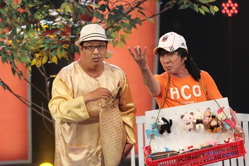 Một tiểu phẩm khác của Hội ngộ danh hài tập này là Số hưởng do nghệ sĩ Lê Huỳnh, Hà Linh trình diễn. Câu chuyện kể về bác nông dân Lê Huỳnh, tình cờ phát hiện trái bom từ thời chiến còn sót lại trong một lần đào ao nên bác khăn gói lên thành phố để nộp lại cho chính quyền. Vì trụ sở chính quyền gần một tiệm vàng nên bác hỏi đường đến tiệm vàng để người dân dễ hình dung. Tuy nhiên, vì nhầm tưởng bác nông dân đang ôm giỏ vàng quý giá nên đôi vợ chồng trẻ đã âm ưu cướp đi “tài sản” đó.  So với các tiểu phẩm khác trong tập 4, phần biểu diễn này có phần nhạt nhòa, kém hài hước hơn.