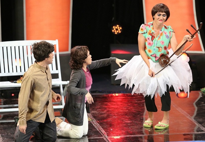 Tran Thanh bao luc voi Anh Duc hinh anh