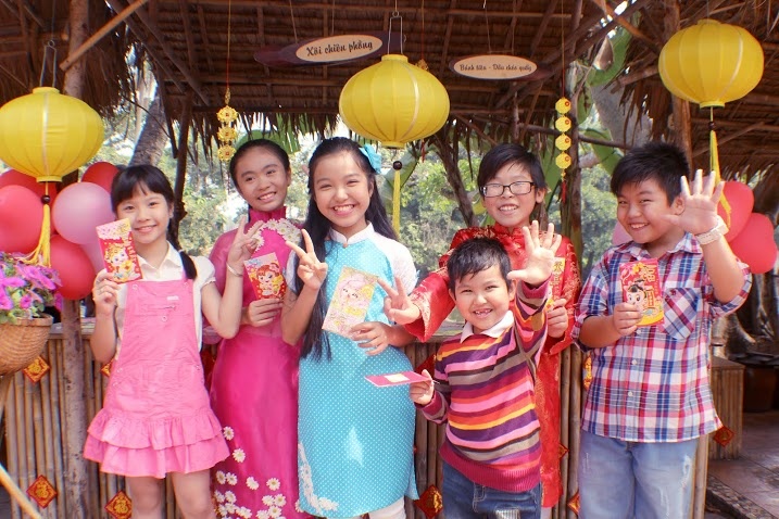 Học trò Ngân Quỳnh chia sẻ, đôi khi cô bé bị ức chế vì người bố quá khó tính, cô muốn được như bạn bè vui chơi thỏa thích. Tuy vậy, với tính cách chững chạc, Bảo Nghi hiểu được lo lắng của bố nên cô không muốn vội vàng.