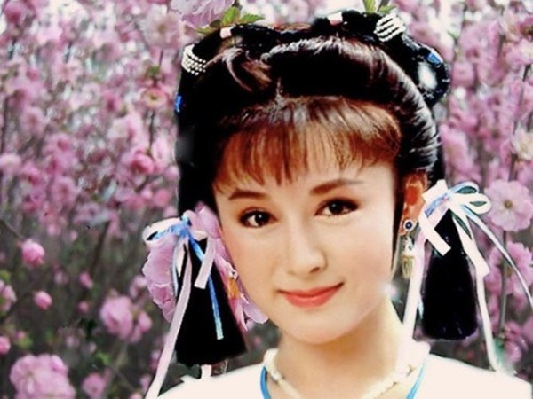 Phan Nghinh Tử vừa hóa thân thành Võ Tắc Thiên vừa vào vai Thái Bình công chúa trong Nhất đại nữ hoàng.