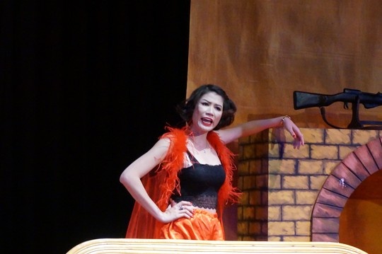 Trang Tran mat vai Lieu Pho vi be boi bi bat hinh anh