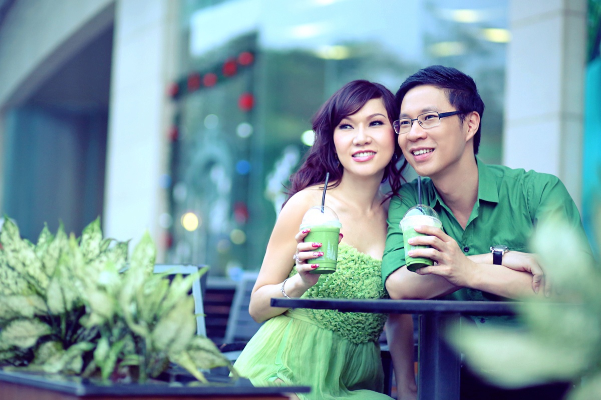 Nhưng niềm đam mê âm nhạc trong anh lúc nào cũng cháy bỏng. Vậy nên khi Kavie mời Anh Quân tham gia vào những dự án âm nhạc, anh nhận lời mời ngay. 