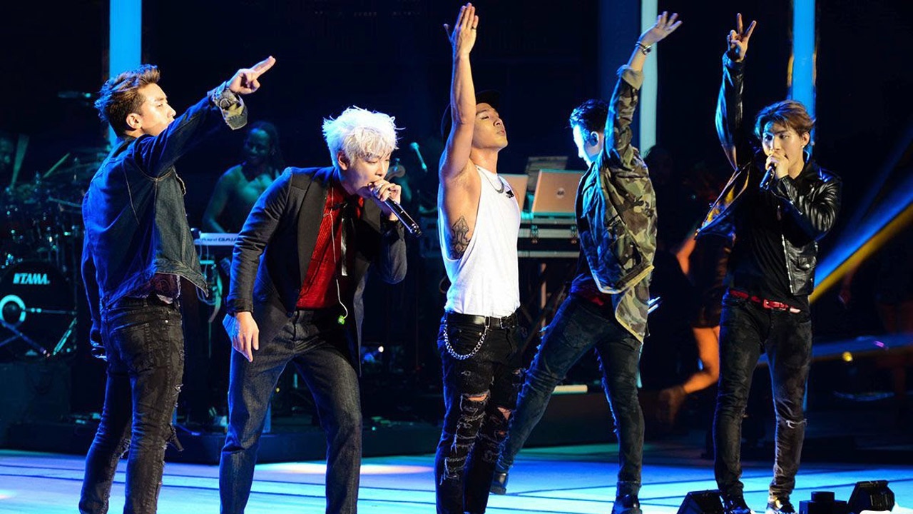 Nếu SNSD là nhóm nhạc nữ có lượng fan hùng hậu nhất thì chắc chắn Big Bang sẽ đại diện cho các nhóm nam tại Kpop. Các anh chàng nhà YG tuy không có ngoại hình long lanh nhưng lại tài năng và cá tính, không lẫn vào đâu.