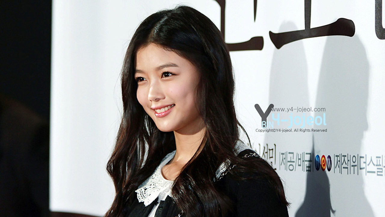 “Tôi thích Big Bang vì cá tính âm nhạc cũng như tài năng của các anh ấy. Các anh luôn làm việc chăm chỉ và luôn đem đến những điều bất ngờ mới mỗi khi xuất hiện. Đó là điều đáng để học hỏi” – nữ diễn viên nhí Kim Yoojung chia sẻ về thần tượng.