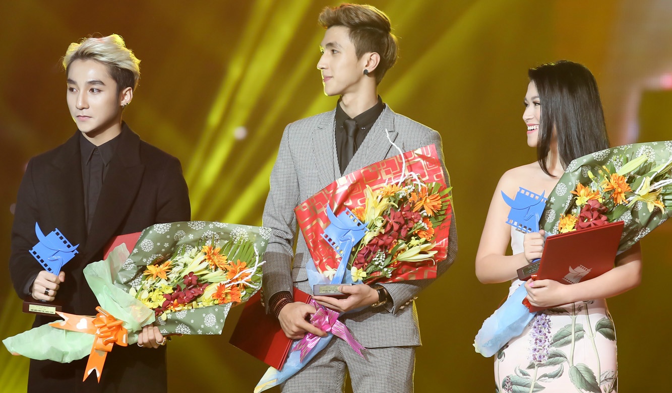 Son Tung M-TP doat giai, Quang Huy trang tay hinh anh